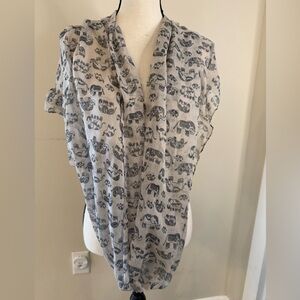 Claire’s tan & black elephant novelty print infinity scarf OS